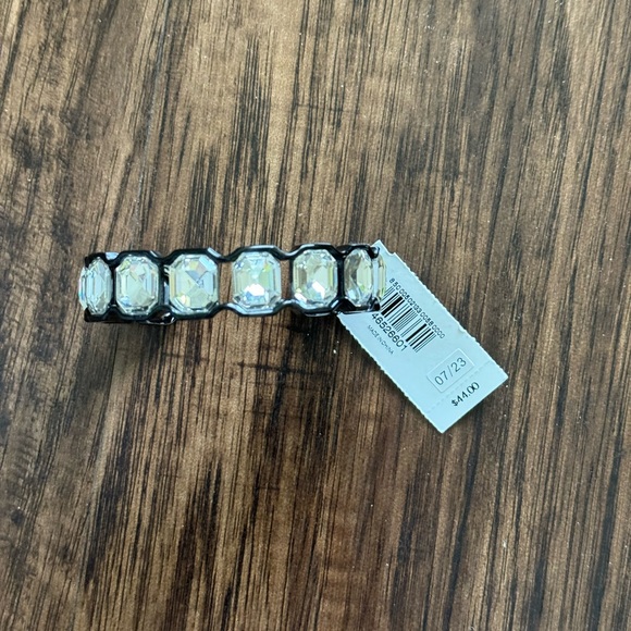 Express lined Rhinestone cuff bracelet - Picture 2 of 14